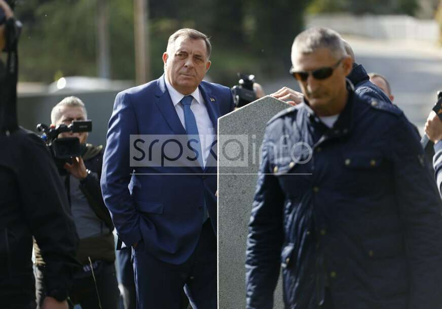 Milorad Dodik u posjeti groblju