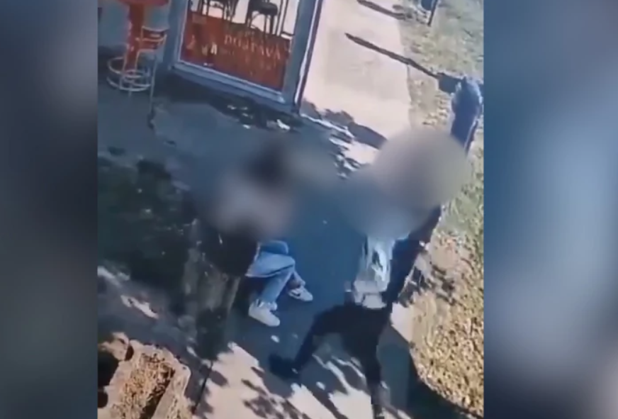 “Tukao dječaka 100 metara od škole" Nakon uznemirujućeg snimka vršnjačkog nasilja oglasila se policija (VIDEO)