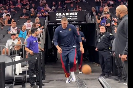 Jokića nasmijao sve "Najranije izgubljena lopta u istoriji NBA" (VIDEO)