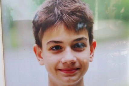 TUGA DO NEBA Sahranjen dječak (13) kojeg je ubio najbolji prijatelj, na vječni počinak ga ispratili drugari i porodica (FOTO)