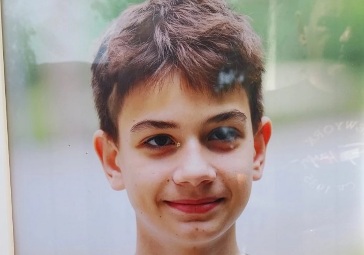TUGA DO NEBA Sahranjen dječak (13) kojeg je ubio najbolji prijatelj, na vječni počinak ga ispratili drugari i porodica (FOTO)