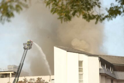 “Prošla opasnost od širenja požara” Vatrogasci dežurali čitavu noć kod Elektrokrajine (VIDEO)