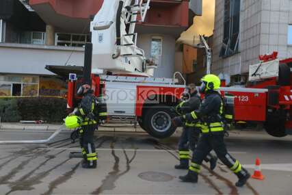 “Požar ugašen nadljudskim naporima” Banjalučki vatrogasci spriječili katastrofu u samom srcu grada (VIDEO, FOTO)