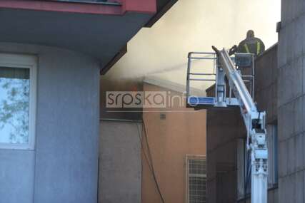 Ukazana im ljekarska pomoć: Glumci iz Novog Sada se nagutali dima usljed požara u hotelu (FOTO)