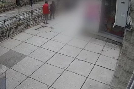 (VIDEO) Užas u Rumuniji: Žena (43) skočila sa 5 sprata, pa pala na prolaznicu i ubila je
