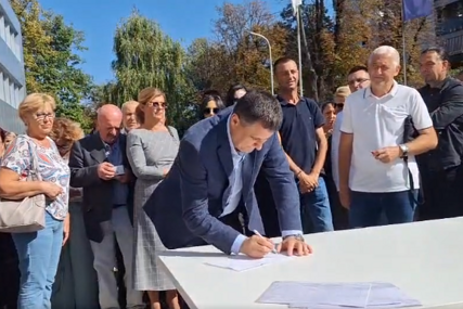 “Dodik sigurno neće braniti buzdovana kao što je Stanivuković” Đajić prvi potpisao peticiju za opoziv gradonačelnika Banjaluke (VIDEO)