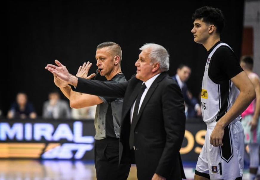 (FOTO) KAO GROM IZ VEDRA NEBA Mladi košarkaš Partizana aktivirao otkupnu klauzulu i otišao u NBA
