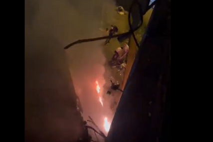 Potresne slike sa mjesta nesreće kod Venecije: Autobus pao s nadvožnjaka, pa se zapalio, tijela ugljenisana (VIDEO, FOTO)