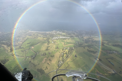 (FOTO) Da li ste znali kako zapravo izgleda duga: Pilot podijelio fotografiju iz vazduha