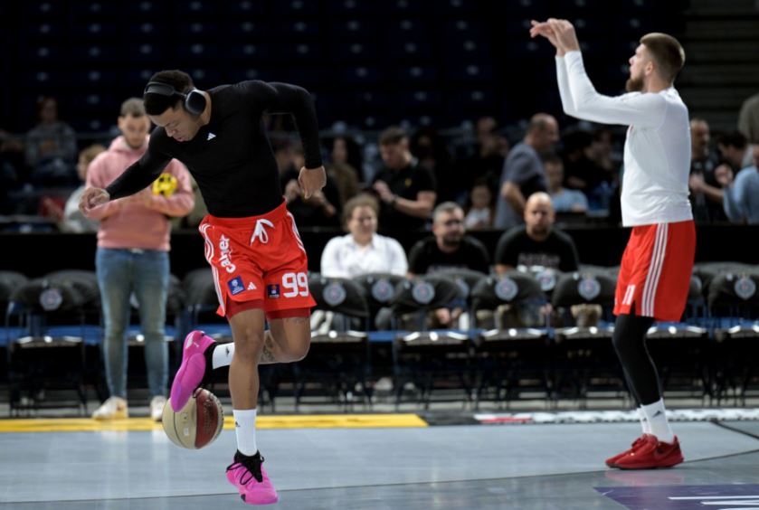 (VIDEO, FOTO) BRAZILAC JE TO Jago pokazao izuzetne fudbalske vještine pred početak derbija