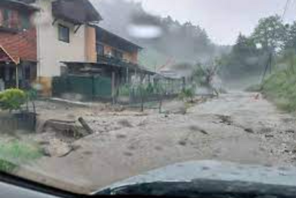Izdato crveno upozorenje: Stanovništvu u Sloveniji prijete poplave