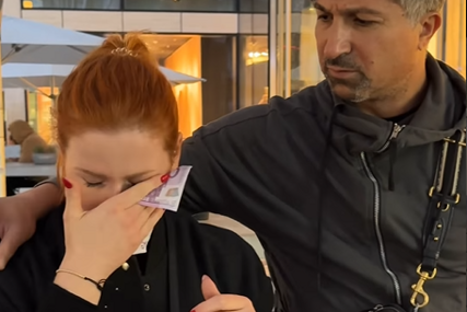 (VIDEO) "Treba mi paket ovih maramica" Žena briše nos sa novčanicom od 500 evra