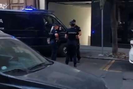 Horor u hotelu: Muškarac pretukao ženu, pa pokušao da je BACI SA TERASE (VIDEO)