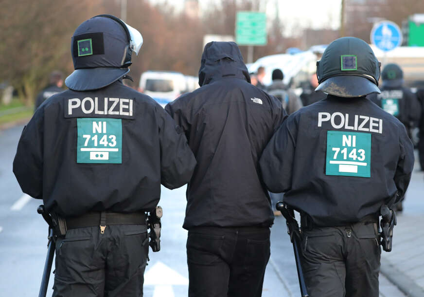hapšenje njemačke policije 