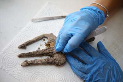Arheolozi otkrili u Turskoj metalni ribarski trozubac star oko 1.700 godina