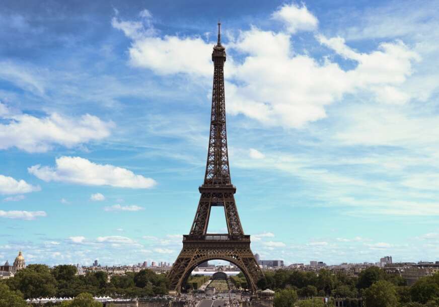 TERORISTIČKI NAPAD U PARIZU Njemački turista izboden kod Ajfelove kule