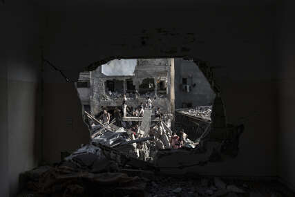 “Ispred su, ne možemo da odemo” Izraelski tenkovi opkolili 2 bolnice na sjeveru Gaze