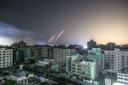 izrael bombarduje pojas gaze 