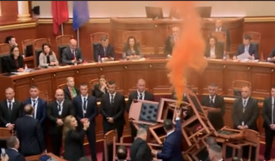 Incident u albanskom parlamentu
