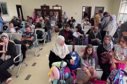 Državljani BiH čekaju evakuaciju