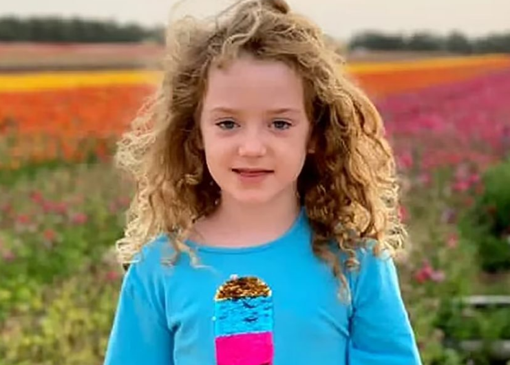 (FOTO) "Samo želim da je zagrlim" Mala Emili je u rukama Hamasa dočekala 9. rođendan, njen otac sa suzama u očima moli ratnike da je puste