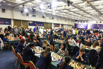Obje selekcije Srbije poražene od Njemačke: Evropsko prvenstvo u šahu na trećini puta
