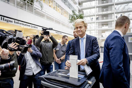 (FOTO) EKSTREMNI DESNIČAR U VOĐSTVU Prvi rezultati izbora u Holandiji
