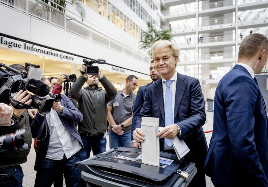 (FOTO) EKSTREMNI DESNIČAR U VOĐSTVU Prvi rezultati izbora u Holandiji