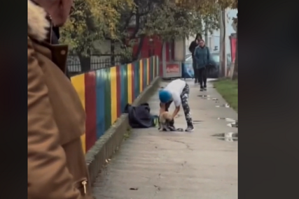 (VIDEO, FOTO) Skinuo jaknu, pa ZAGRIJAO ŠTENE NA ULICI: Priča o Lazaru (12), malom heroju koji je spasao psa dobila prelijep nastavak