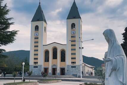 Vandalizam u Međugorju: Oštećen kip Gospe i ZAPALJEN SPOLJAŠNJI OLTAR Crkve Svetog Jakova