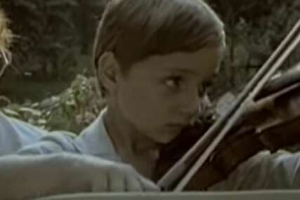 (FOTO) Mnoge njegova uloga asocira na djetinjstvo: Evo kako danas izgleda mali Miša koji je igrao filmu u "Žikina dinastija", više se na bavi glumom