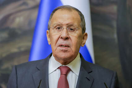 (FOTO) Lavrov o neredima na ruskom aerodromu "Zapad koristi regionalne sukobe za destabilizaciju"