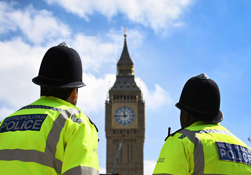 "Oni su dio velike grupe koje pratimo" Britanska policija uhapsila 82 učesnika demonstracija