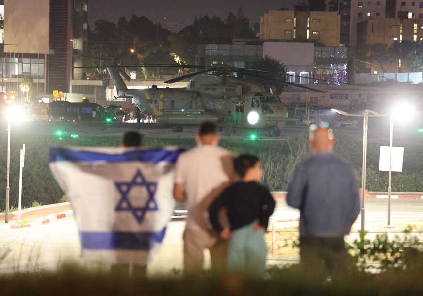 Izraelci čekaju zarobljenike koje je oslobodio Hamas