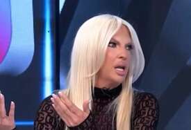 "Podrška mi je u teškom periodu" Jelena Karleuša po prvi put progovorila o misterioznom muškarcu za kojeg se šuška da je njen novi dečko
