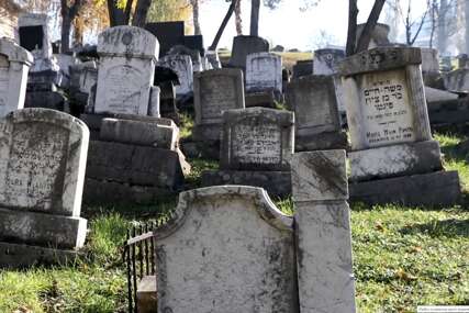 "Ovome nema mjesta u austrijskom društvu" Zapaljeno jevrejsko groblje u Beču, istraga u toku