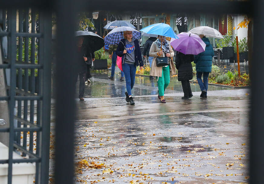 kiša vrijeme kišobran građani