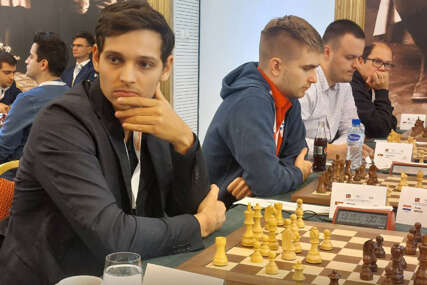 Šahisti Srbije drugi nakon 5. kola: Evropsko prvenstvo u šahu na pola puta