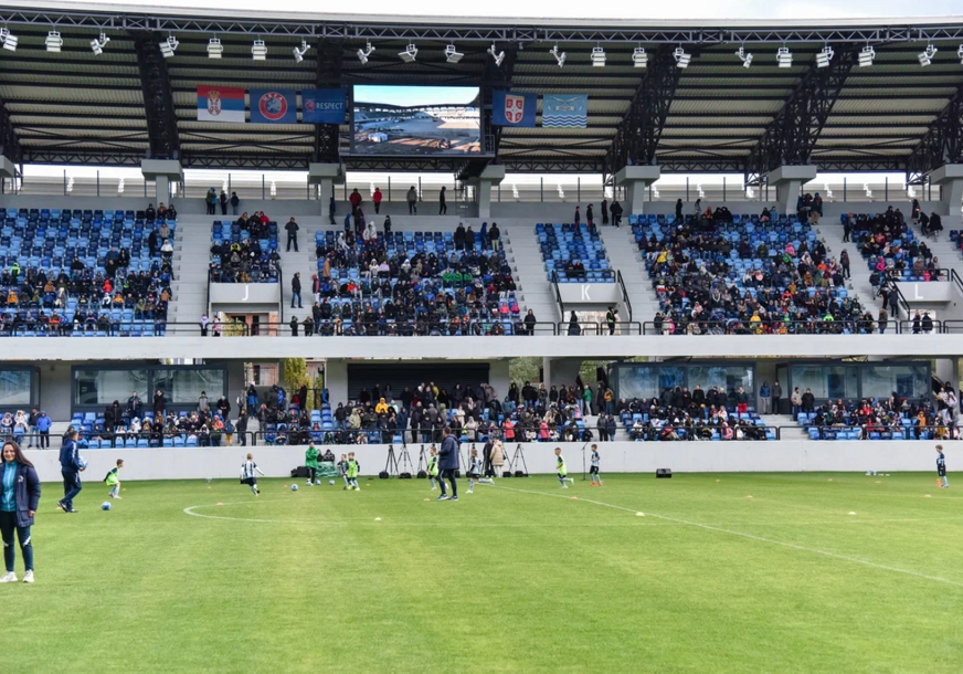 Otaranje stadiona u Loznici