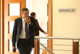 PORODIČNI POSAO CVJETA, DRŽAVA POMAŽE  Sve jači biznis Vojina Mitrovića, evo u šta ulaže ministrova supruga