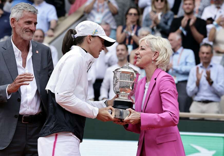 (FOTO) Legendarnoj teniserki dijagnostifikovan rak: Izašla je pred cijeli svijet i poslala snažnu poruku svim ženama