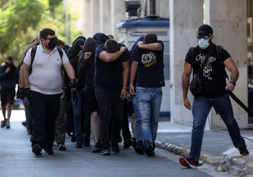 (FOTO) HRVATI NA SLOBODI Grci puštaju Dinamove huligane uz kauciju i zabranu ulaska u zemlju