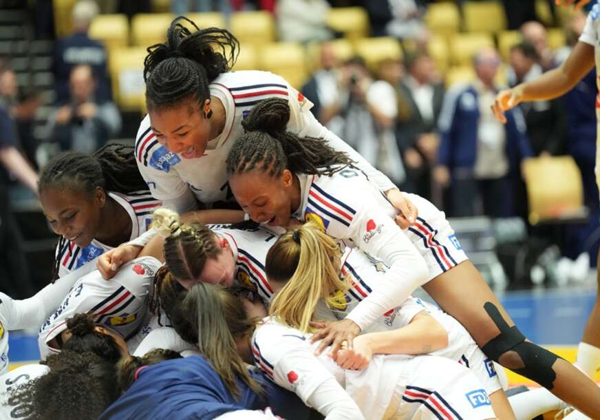 (FOTO) Objedinile olimpijsku i svjetsku titulu: Francuska slavila protiv Norveške, te se okitila novim zlatom