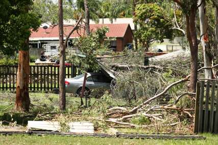 (VIDEO) Oluja poharala istočni dio Australije: Najmanje 9 ljudi stradalo, hiljade domaćinstava bez struje