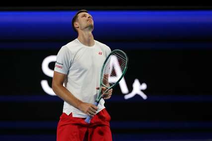 (FOTO) NIJE DOPUSTIO IZNENAĐENJE Poljski teniser savladao najveću ovogodišnju senzaciju u Australiji