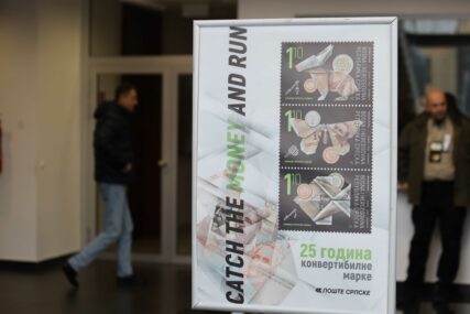 (FOTO) Konvertibilna marka dobila svoju poštansku markicu: Prve novčanice u opticaj puštene u junu 1998. godine