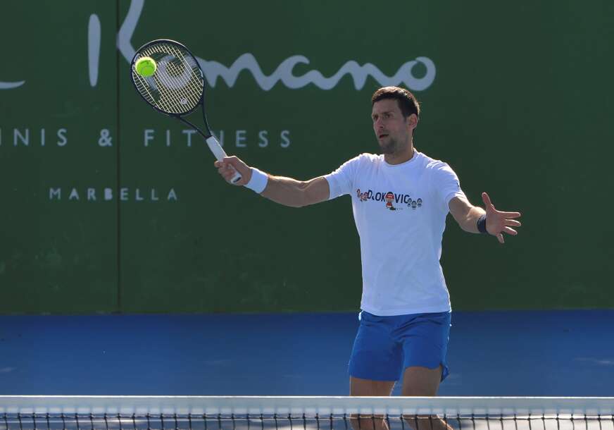(FOTO) Đoković demantovao navode "Lažna vijest, ne kupujem teniski klub u Marbelji"