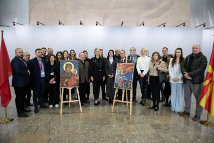 (FOTO) Ukradene prije deset godina: Albanija vratila 20 ikona Makedoniji