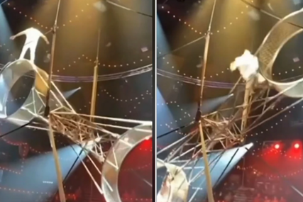 (VIDEO) Izbjegao smrt “za dlaku”: Akrobata pao sa divovskog točka, hitno prebačen u bolnicu