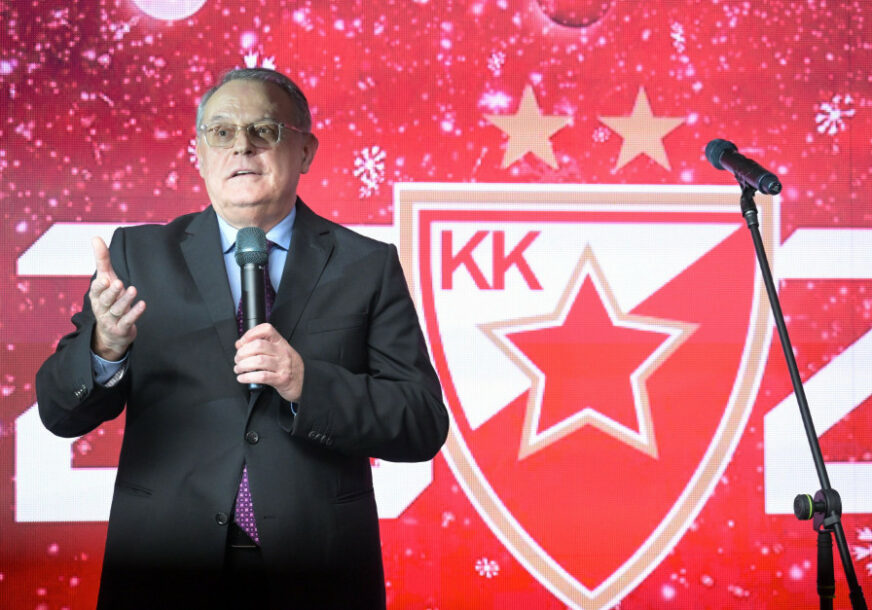 (FOTO) Čelni čovjek Zvezde uzvratio Mijailoviću "Nek se dogovore ko laže, trener ili predsjednik kluba..."